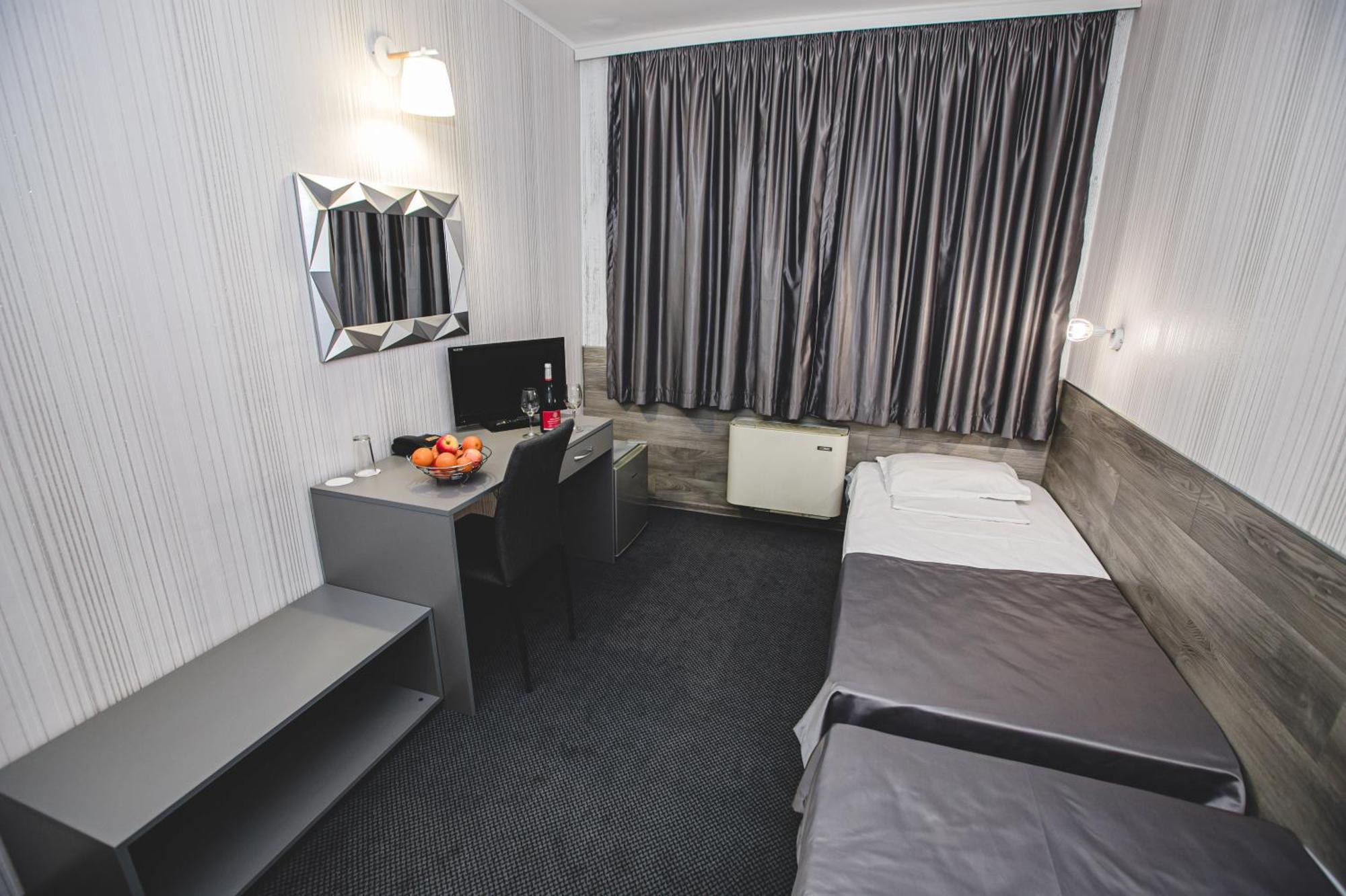 Rodopi Hotel Haskovo Buitenkant foto
