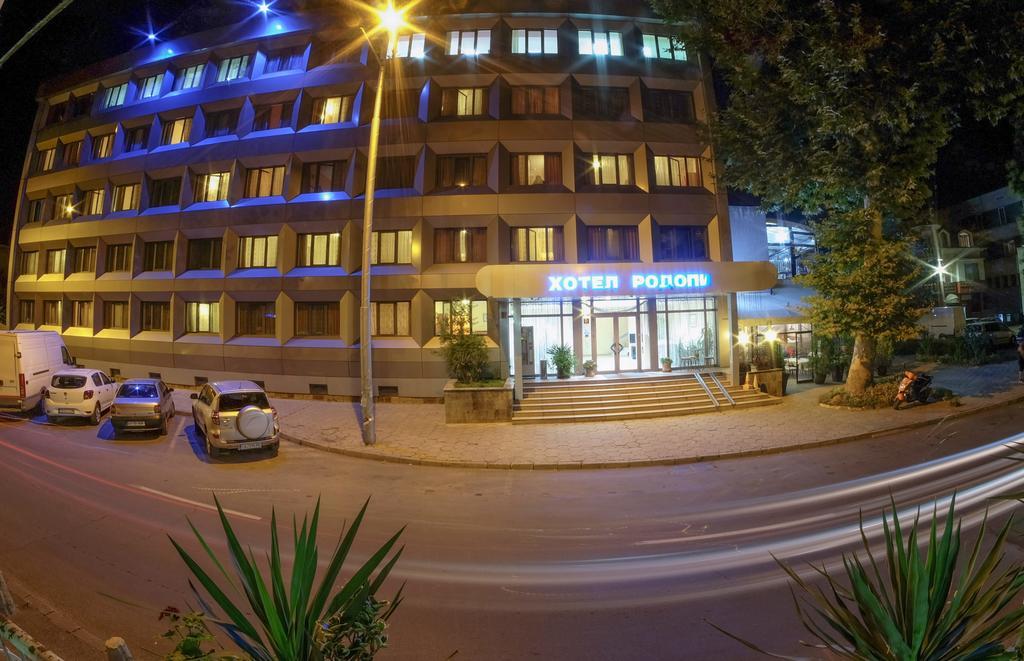 Rodopi Hotel Haskovo Buitenkant foto
