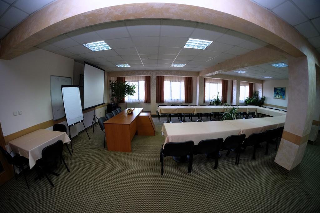 Rodopi Hotel Haskovo Buitenkant foto