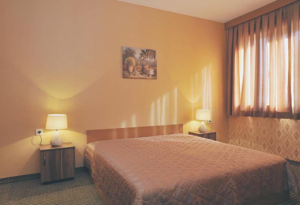 Rodopi Hotel Haskovo Buitenkant foto