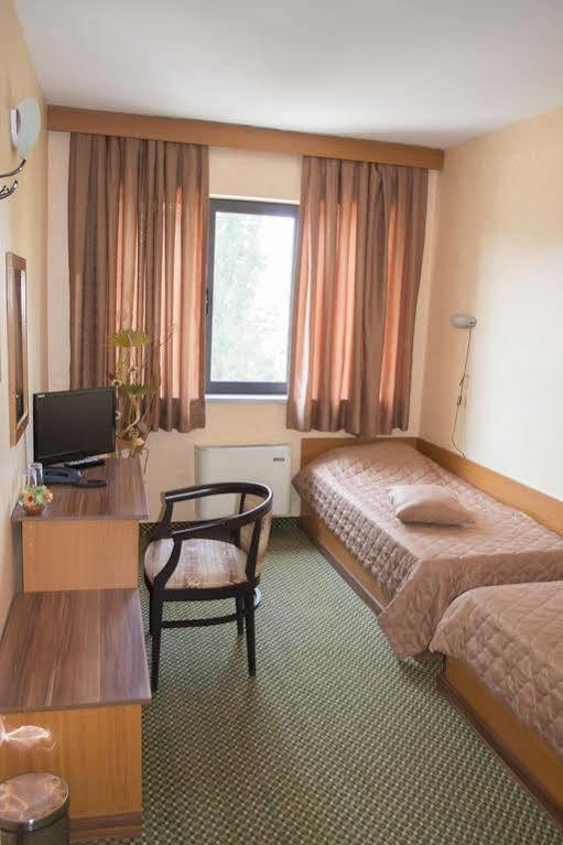 Rodopi Hotel Haskovo Buitenkant foto
