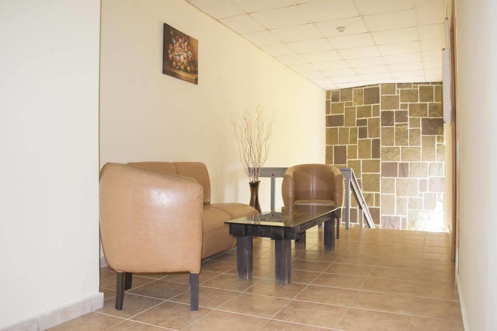 Rodopi Hotel Haskovo Buitenkant foto